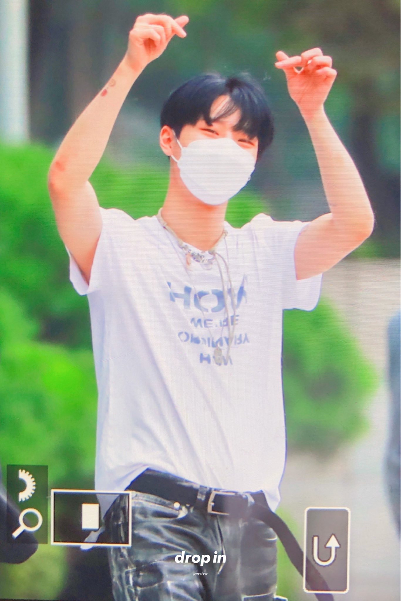 조승연 염색하고 팬들한테 하트날려주고 난리남 ㅠㅠㅠㅠㅠㅠㅠㅠㅠㅠㅠㅠㅠㅠㅠ🧡💙 | 인스티즈