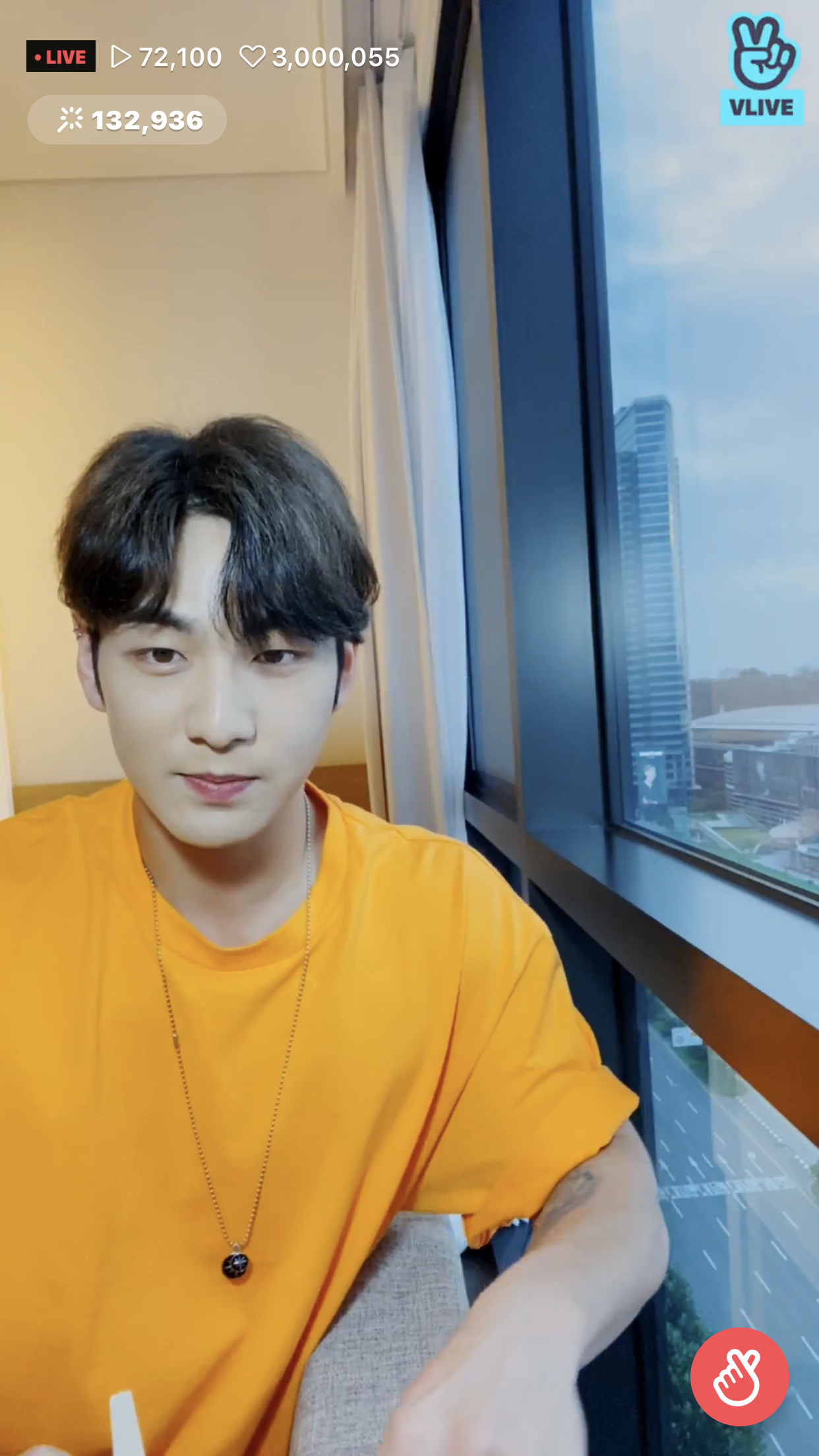 뉴이스트 강동호 지금 러브랑 사회적 거리두기 팬미팅ㅋㅋㅋㅋ | 인스티즈