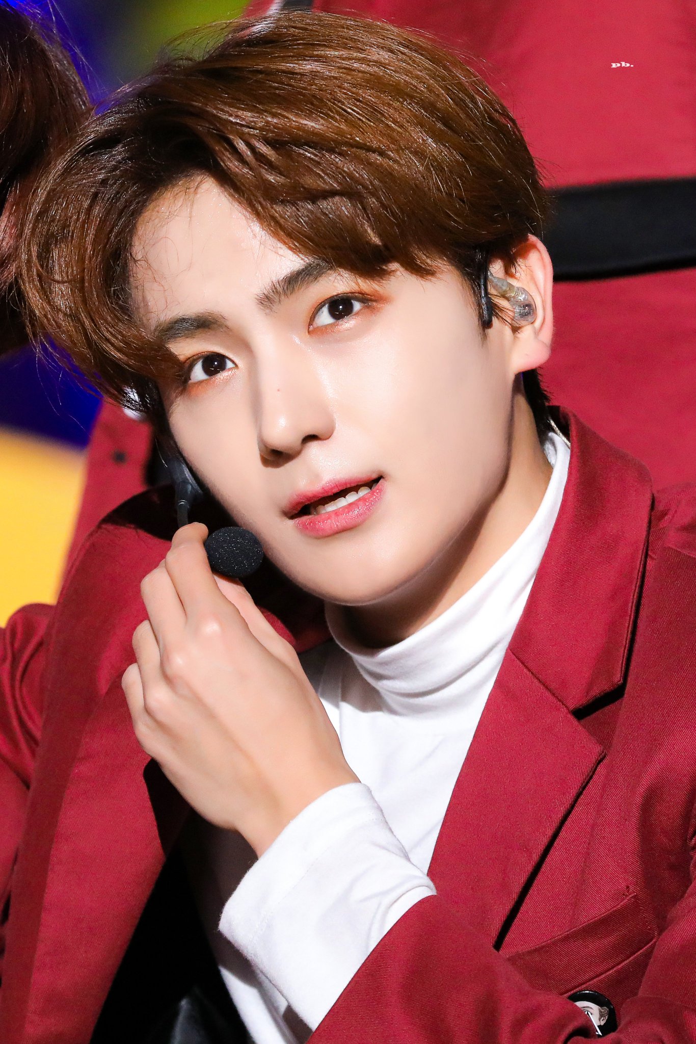 이 얼굴로 비주얼라인 보컬라인 댄스라인 다하는거 반칙이지 | 인스티즈