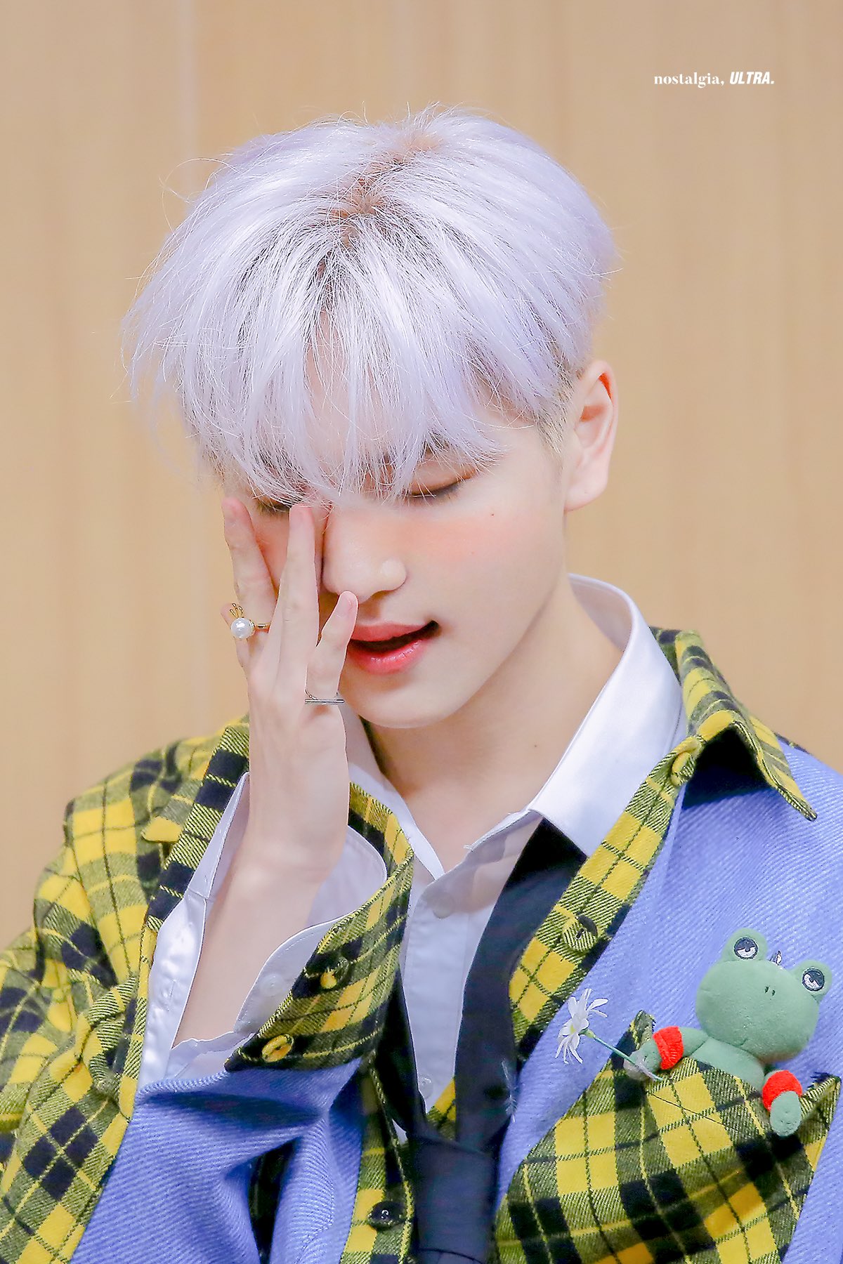 너드?블러셔?컨셉 찰떡같이 소화한 우리애 보고가줘 (주어 펜타곤 키노) | 인스티즈