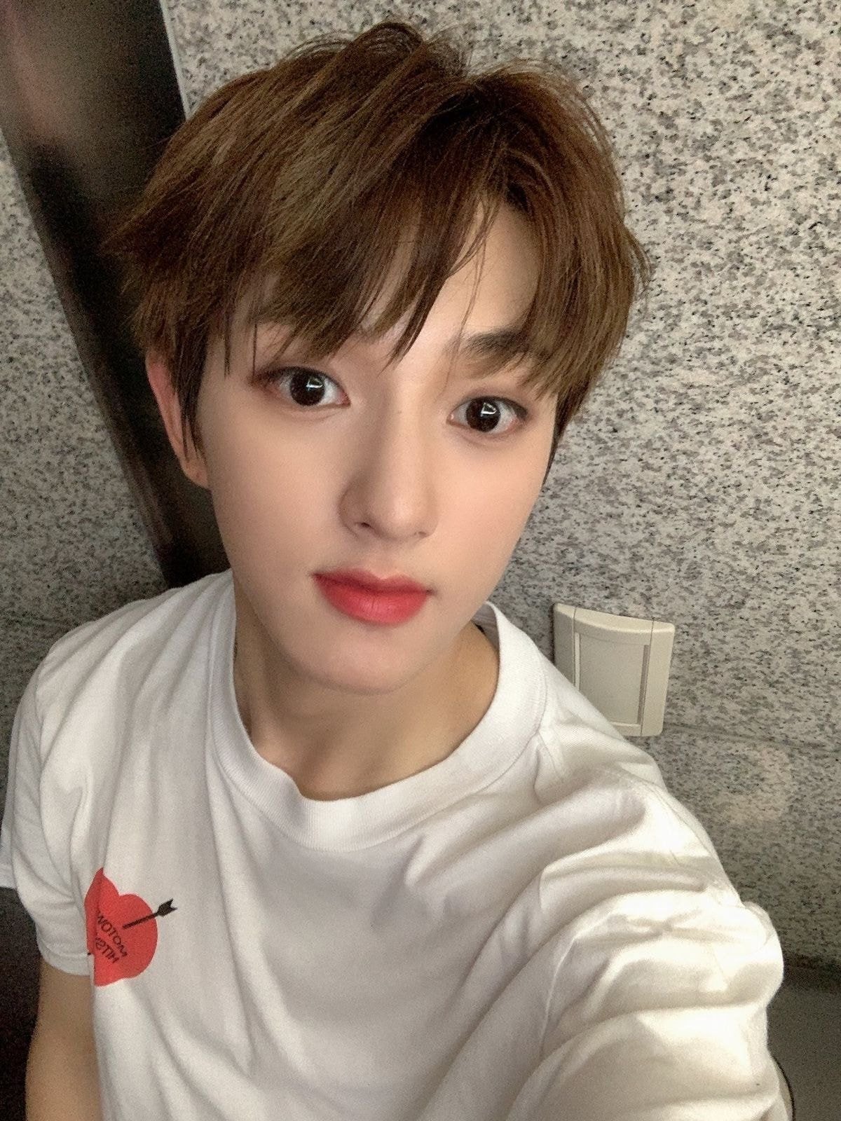 아 봉재현 너무 좋아 얼마나 좋냐면 너무 좋아 | 인스티즈