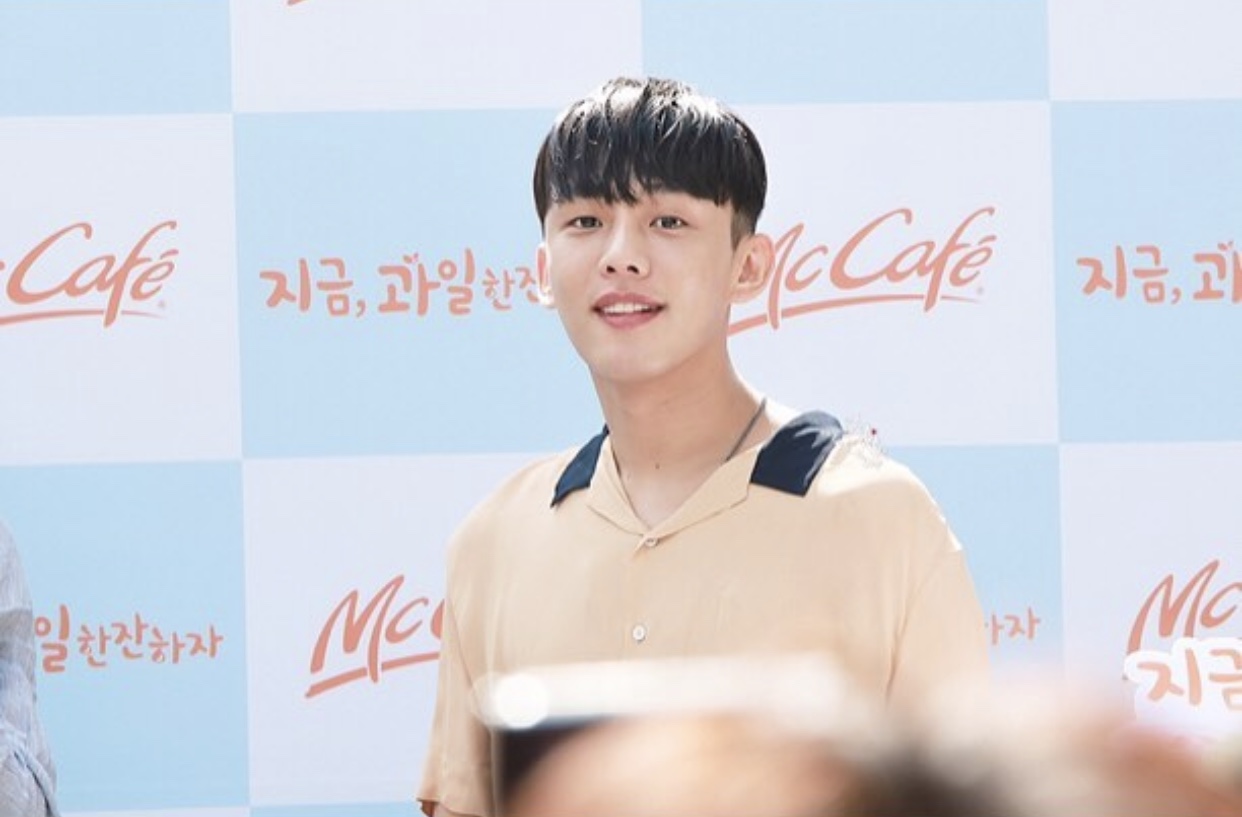 유아인 정말 좋아 | 인스티즈