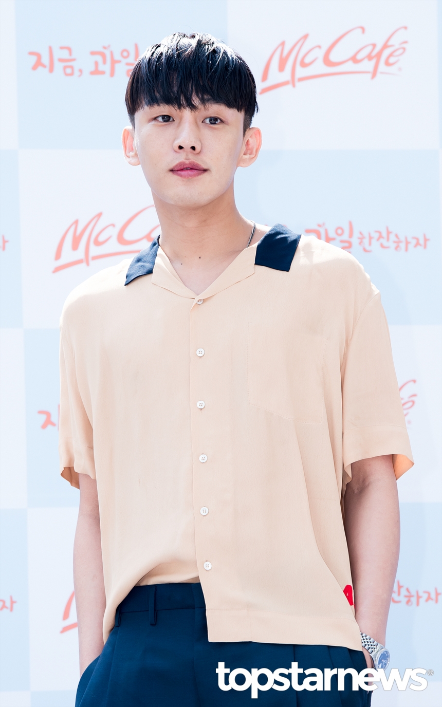 유아인 정말 좋아 | 인스티즈