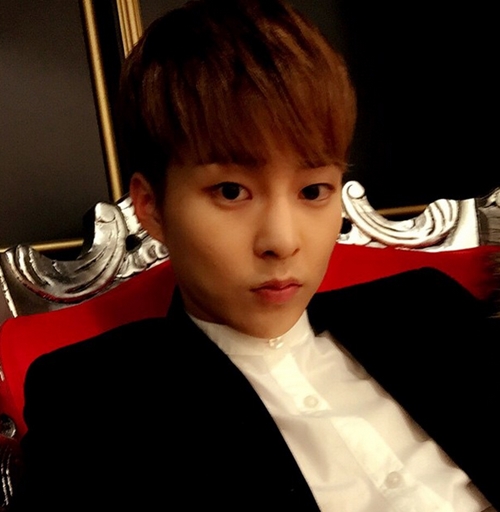 시우민 셀카 사진 보는데 | 인스티즈