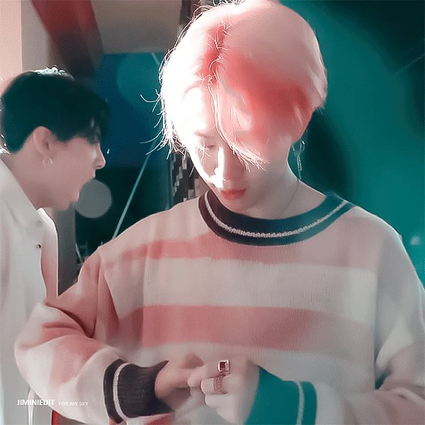 [잡담] 방탄 제이홉 지민한테 발마사지, 손가락 쭉쭉이, 다리 주무르기 | 인스티즈