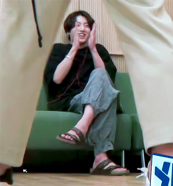 탈케 하려고 거의 발 뺀 ㅜㄴ간 방탄 정국이 다시 내 손 잡고 들여오는 중임ㅜ | 인스티즈