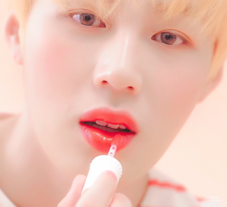 하성운 이거 렌즈 낀 걸까 .. | 인스티즈