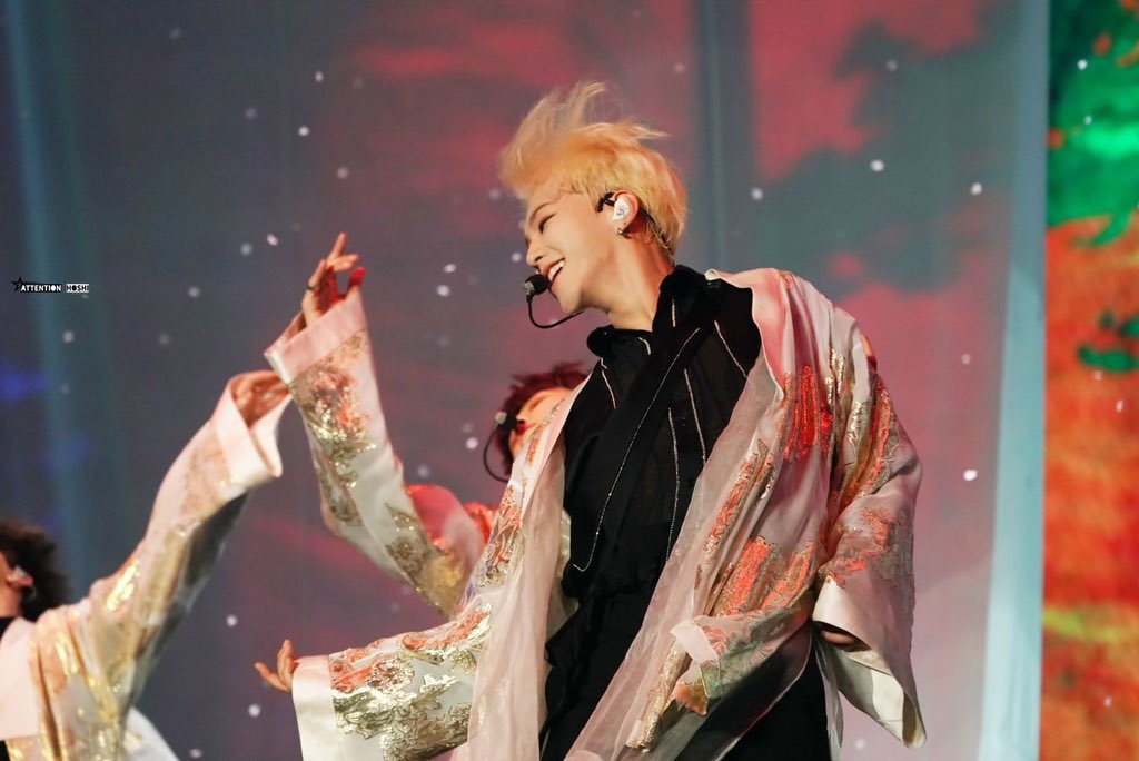 진짜 절대절대절대 모른척 할테니까 코디가 이 의상 한 번만 재탕 해주면 소원이 없겠어ㅠㅠㅠㅠㅠㅠㅠ | 인스티즈