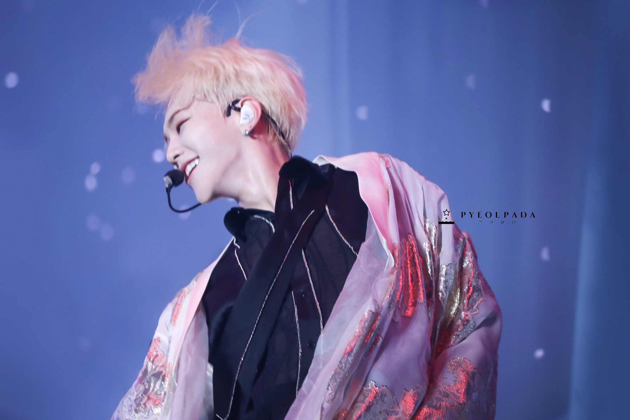 진짜 절대절대절대 모른척 할테니까 코디가 이 의상 한 번만 재탕 해주면 소원이 없겠어ㅠㅠㅠㅠㅠㅠㅠ | 인스티즈