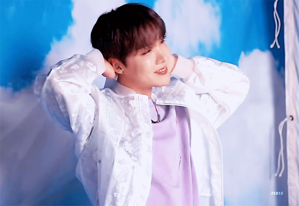 [잡담] 호비 솔앨 기념 큰방에 호비 짤 풀어야지 | 인스티즈