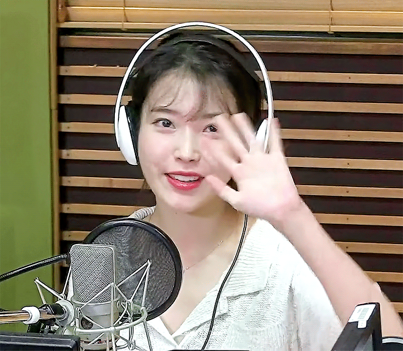 아이유 최근 보라 얼굴 보고갈사람 | 인스티즈