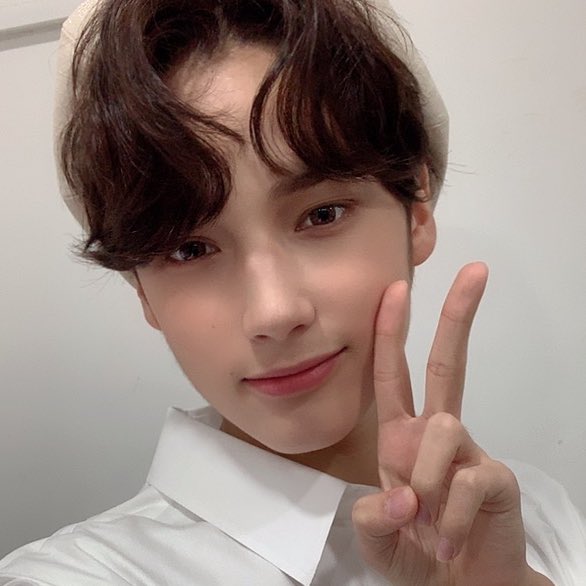 오늘 투바투 휴닝이 너ㅠㅠㅠㅜ무 이뻐ㅠㅜㅜㅜㅠㅜㅜㅜㅜ | 인스티즈