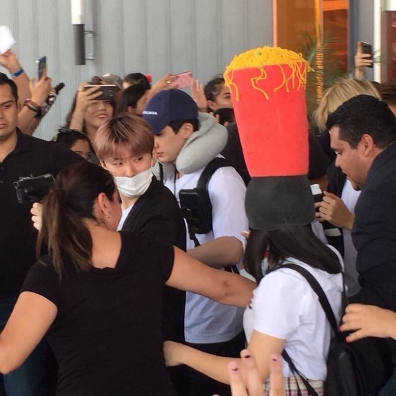 진짜...내가 아이돌이였어도 이건 계속 쳐다봤을듯 | 인스티즈