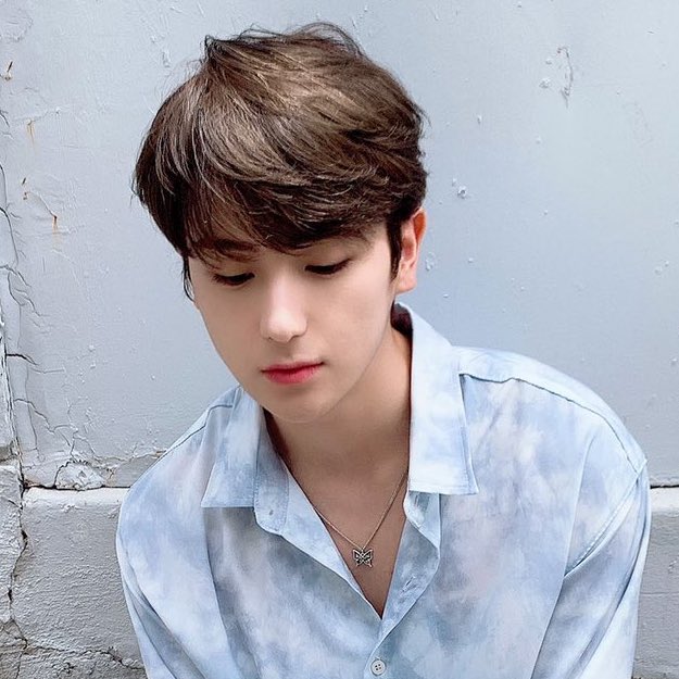 이재현 위더보 뜨자마자 더비들 다같이 확대중인거 개웃곀ㅋㅋㅋㅋ | 인스티즈