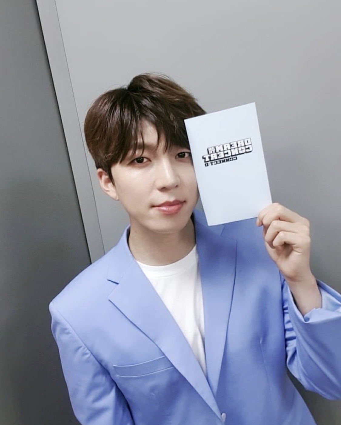 수현 oppa 오늘 역대급 코디였는데 많이 긴장했나봄..... | 인스티즈