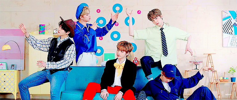 야심한 새벽에는 장난감들이 | 인스티즈