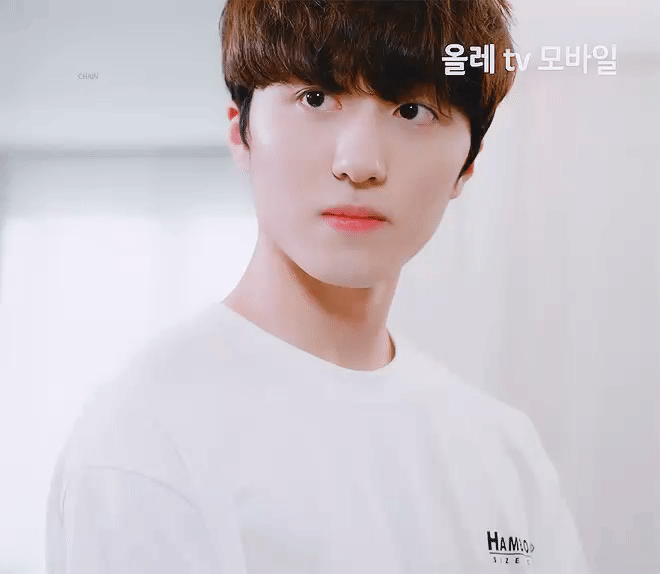 난 금방 울것같은 눈이 좋더라,,, | 인스티즈