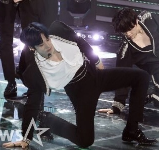 더보이즈 주연 오늘 의상😇 | 인스티즈