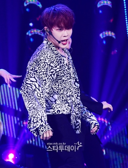 하성운 기사사진 미쳤다... | 인스티즈