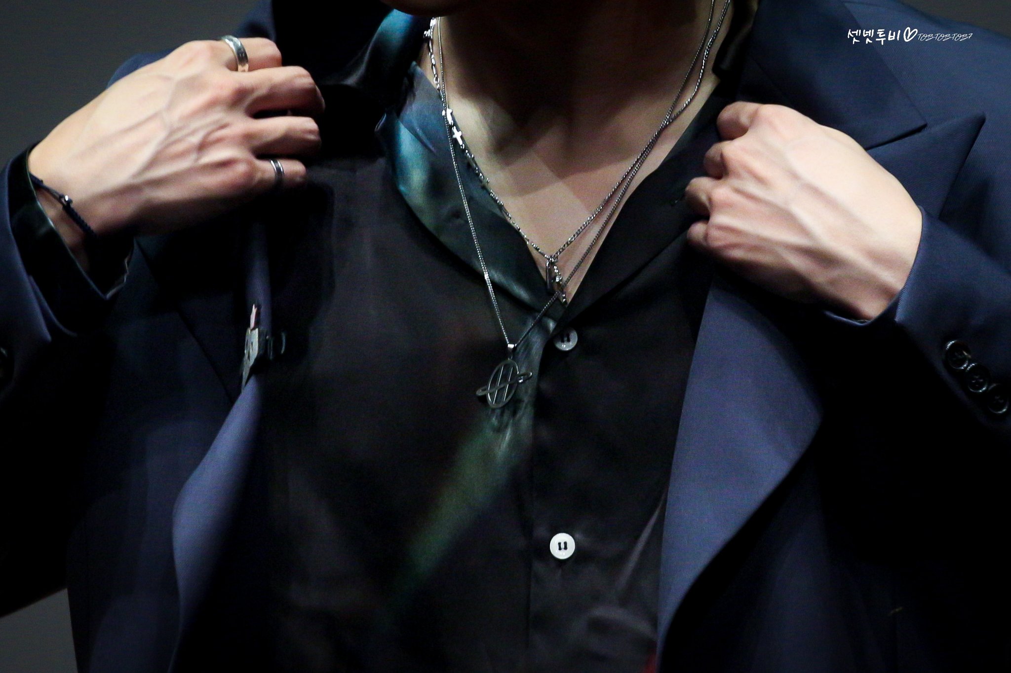 임현식 손 악개🤚 | 인스티즈