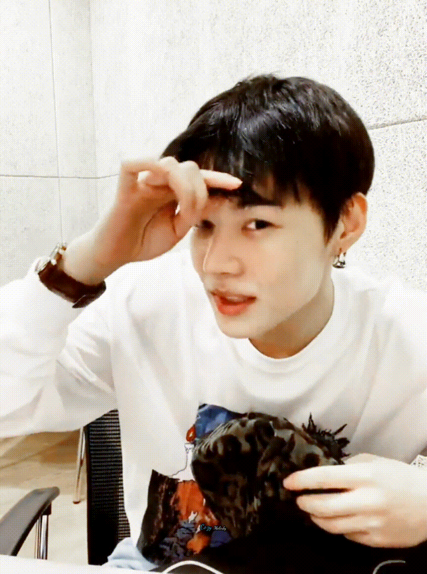 팔월이네 | 인스티즈