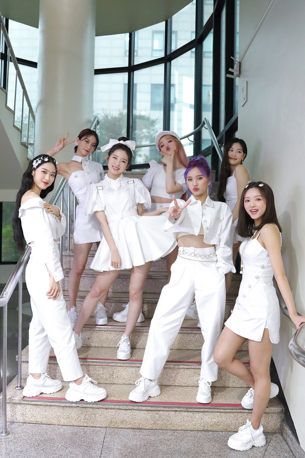 오마이걸 이사진 진짜 공주들이다 | 인스티즈