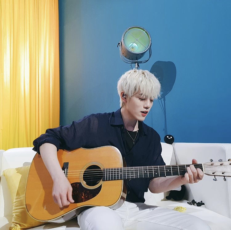 내 본진 기타멤 잘생겼지??!😭❤️ | 인스티즈