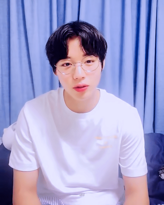 박지훈 박맥스 사이에 끼고싶다 | 인스티즈