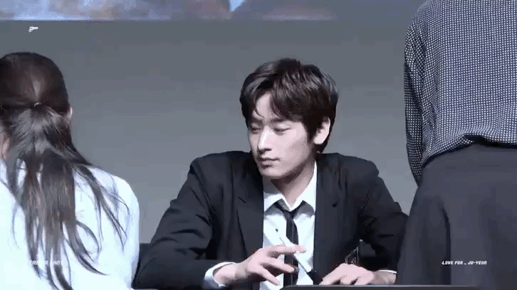 ?? : 아이돌은 처음이라.. | 인스티즈