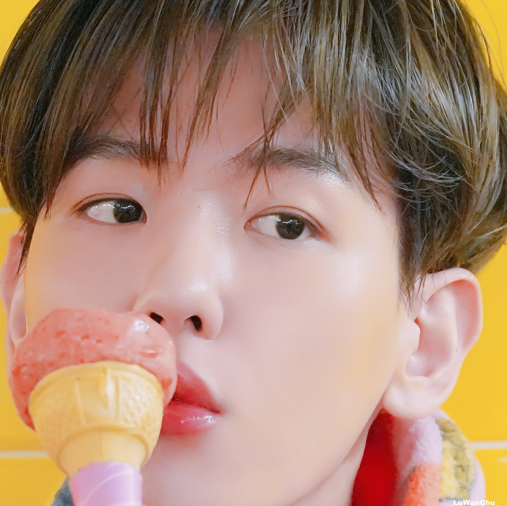 익들아 얘 몇살같아? | 인스티즈