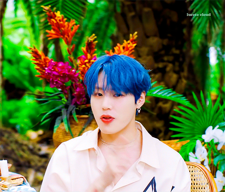 파라다이스 뮤비 볼 때마다 하성운 이부분 표정 개귀여워서 계속 돌려봄 | 인스티즈