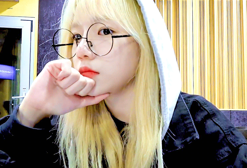 타팬들이 보기에 조유리 애기vs언니 둘 중에 뭐야? | 인스티즈