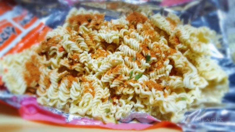 집에서 혼자 먹을땐 학교에서 먹은 그 맛이 안 난다는 간식 갑 | 인스티즈