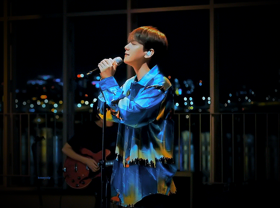 팬들 반응 보고 귀엽다는 백현이 | 인스티즈