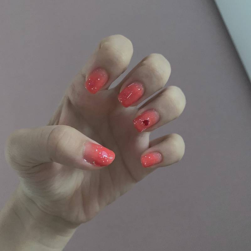 집에서 매니큐어 발랐는데 | 인스티즈