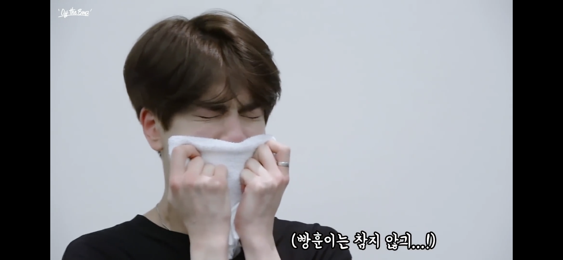 아니 이렇게 예쁘게 우는 사람 처음봄 나는 진짜 뭐지 | 인스티즈