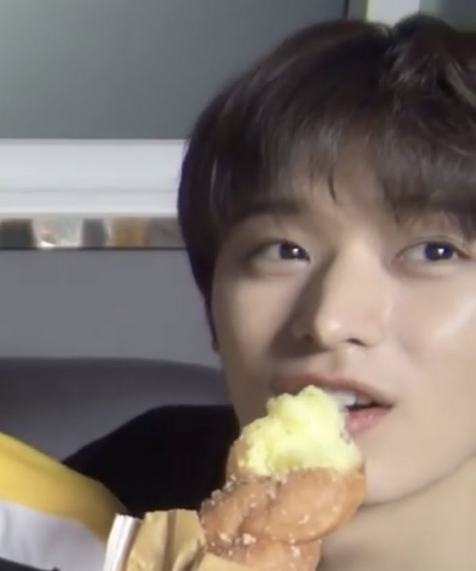 누가봐도 잘생긴애가 꼬질(?)하게 사진찍히는게 너무 좋아 | 인스티즈