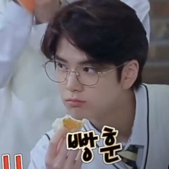 김영훈... 진짜 먹는것도 귀여움 ㅜㅜㅜㅜㅜ | 인스티즈