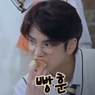 김영훈... 진짜 먹는것도 귀여움 ㅜㅜㅜㅜㅜ | 인스티즈