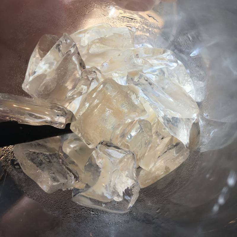 인포에서 봤는데 이거 얼음 만드는 기계 청소 안한거야? | 인스티즈