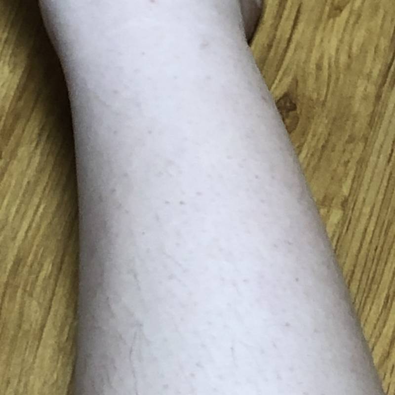 피부 진짜 하얘.. | 인스티즈