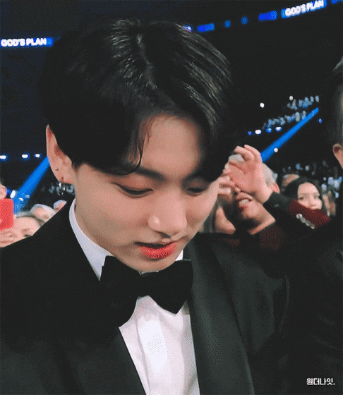 이 날 왠지 유독 신나고 당당해보였던 방탄 정국 | 인스티즈