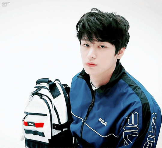 다들.. 더우시죠..?인간아이스박스 우리애 얼굴 한번만 보고가세요.. | 인스티즈