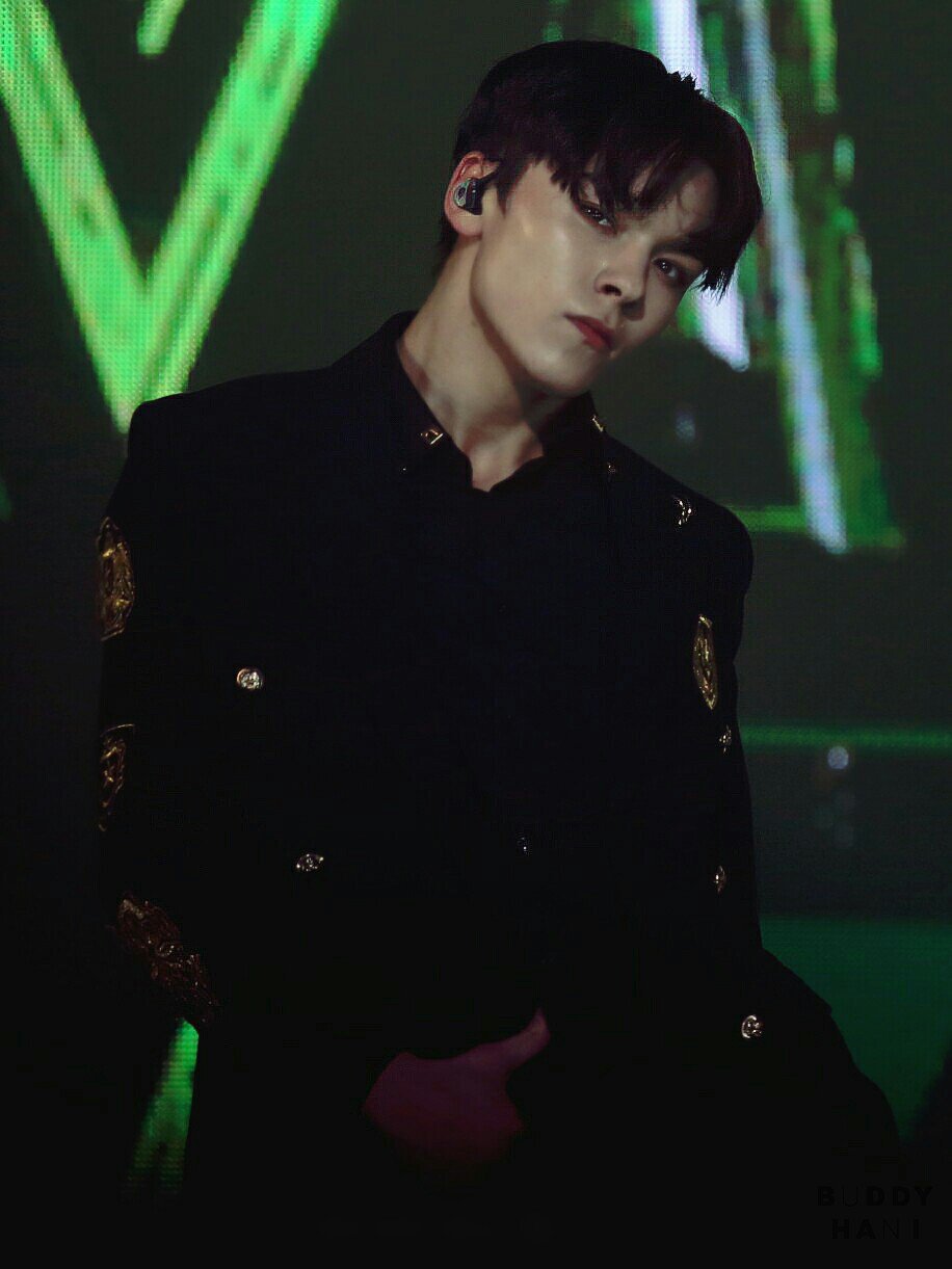 나 버논이 흑발에 진심이야... | 인스티즈