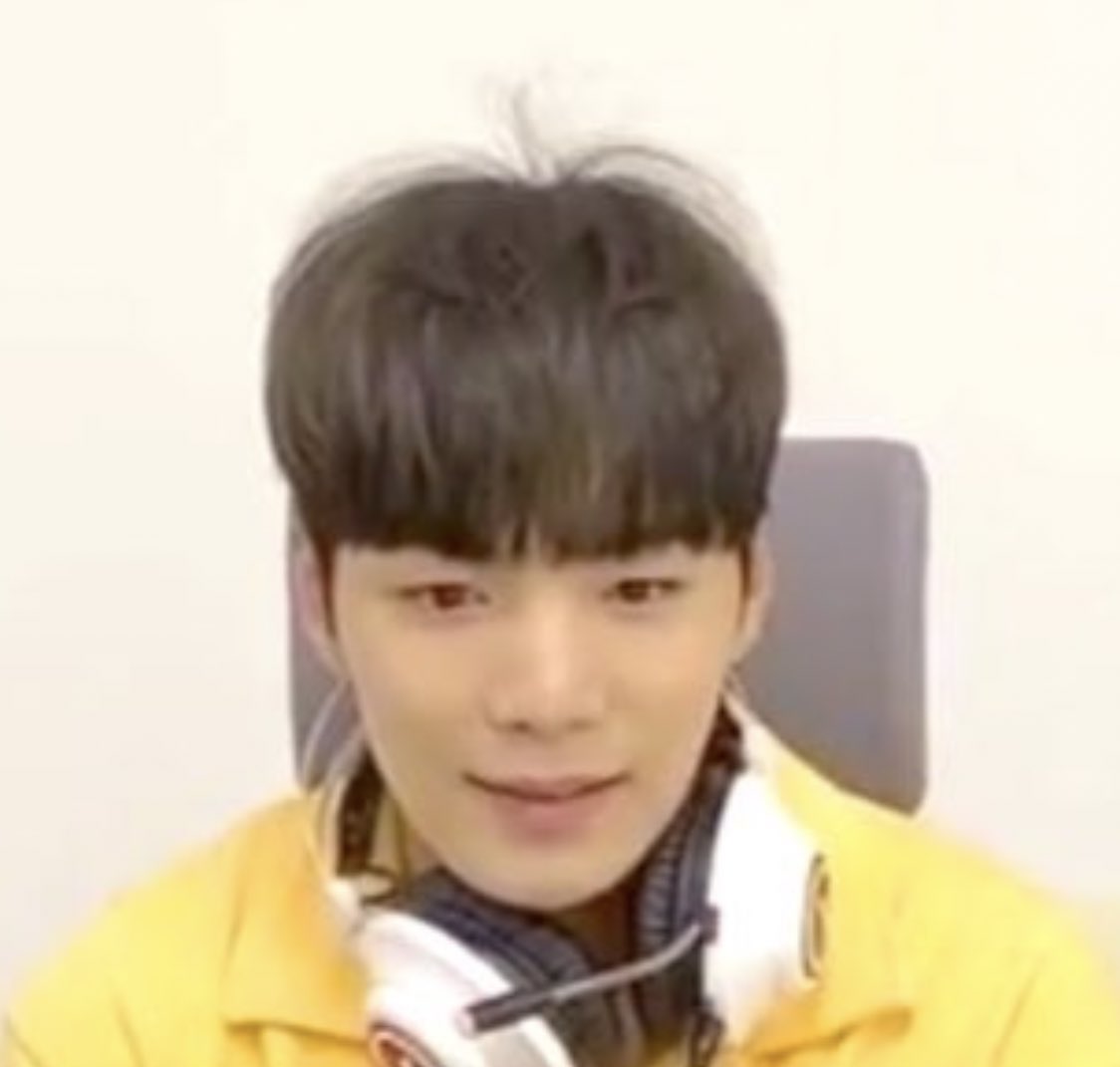 뉴종현 게임하는데 왜이래 | 인스티즈