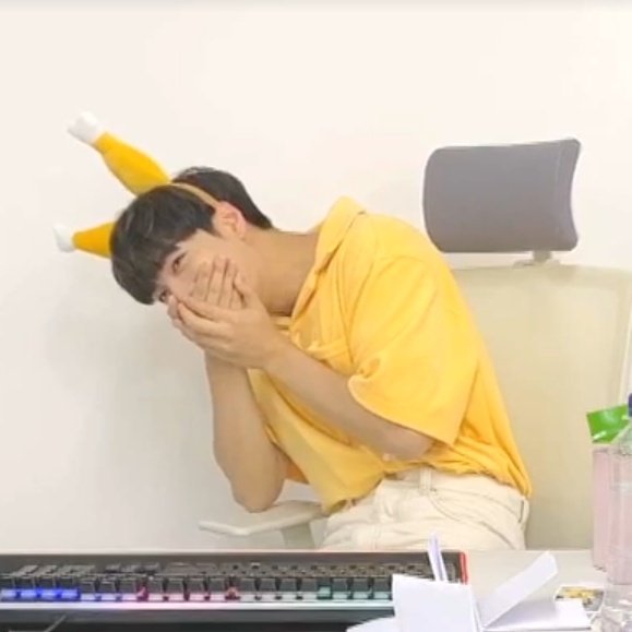 뉴종현은 말랐는데 똥똥해 | 인스티즈