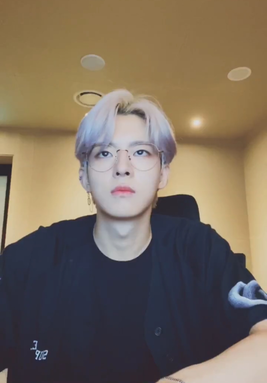 정수빈 오늘 브이앱 미모 미쳤다 | 인스티즈