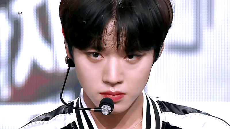 어제 귀엽고멋지고잘생기고깜찍했던 지훈이 얼굴 자랑합니다 | 인스티즈