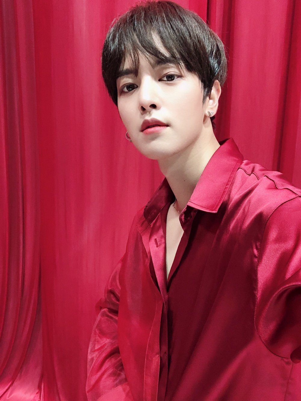 원어스 레이븐 셀카.. | 인스티즈