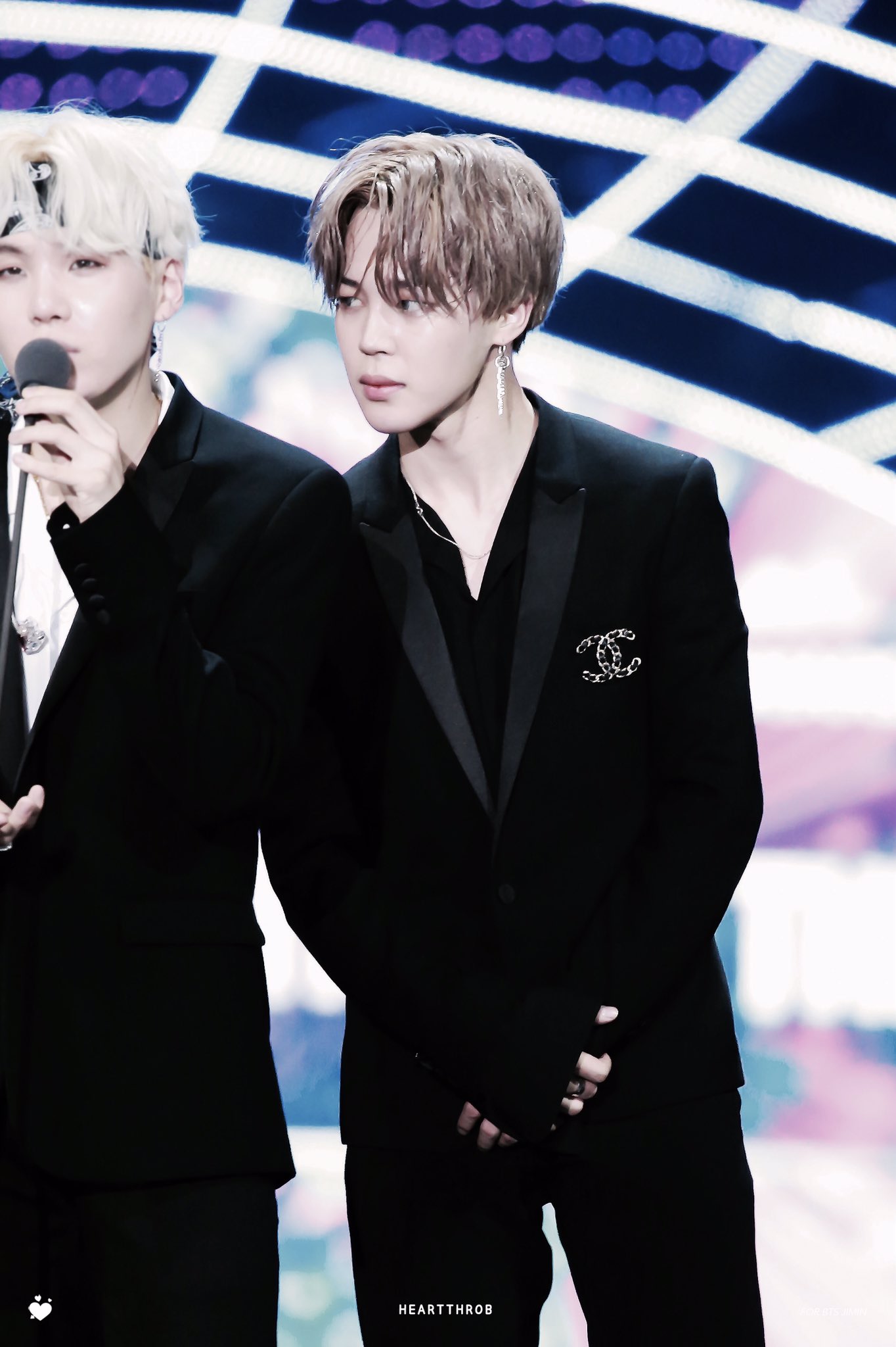 방탄 지민 아재들 홀리는거 봐 | 인스티즈